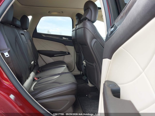 5LMCJ3D92HUL35097 Lincoln Mkc Reserve