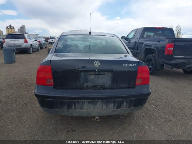 Продажа на аукционе авто 1999 Volkswagen Passat Gls, vin: WVWAA63B9XE114805, номер лота: 12614091