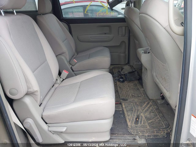 KNDMB5C18L6574506 KIA SEDONA LX