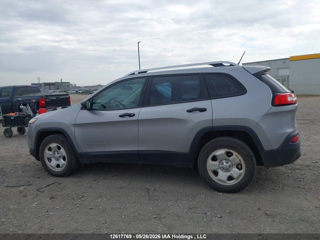 2015 Jeep Cherokee Sport მანქანა იყიდება აუქციონზე, vin: 1C4PJMAS3FW716674, აუქციონის ნომერი: 12617769