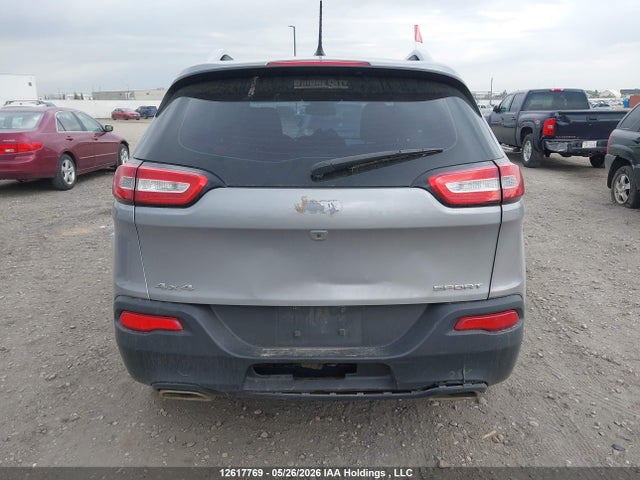 2015 Jeep Cherokee Sport მანქანა იყიდება აუქციონზე, vin: 1C4PJMAS3FW716674, აუქციონის ნომერი: 12617769