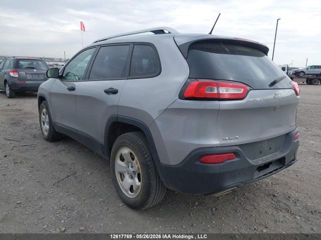 2015 Jeep Cherokee Sport მანქანა იყიდება აუქციონზე, vin: 1C4PJMAS3FW716674, აუქციონის ნომერი: 12617769