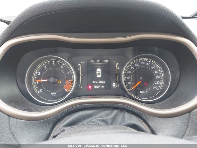 2015 Jeep Cherokee Sport მანქანა იყიდება აუქციონზე, vin: 1C4PJMAS3FW716674, აუქციონის ნომერი: 12617769