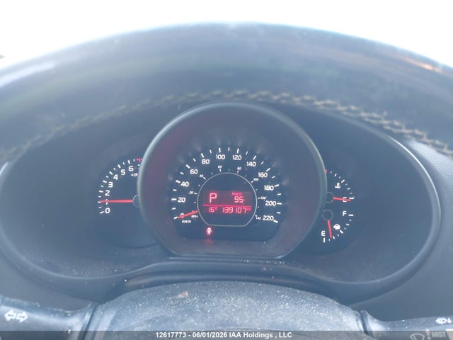 KNDJP3A53J7563113 KIA SOUL +
