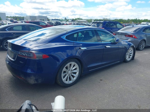 12617779 :رقم المزاد ، 5YJSA1E28JF272689 vin ، 2018 Tesla Model S 100d/75d/p100d مزاد بيع