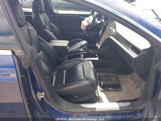 12617779 :رقم المزاد ، 5YJSA1E28JF272689 vin ، 2018 Tesla Model S 100d/75d/p100d مزاد بيع