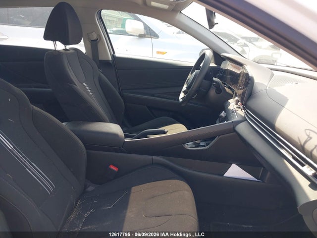 KMHLM4DG1SU011659 Hyundai Elantra