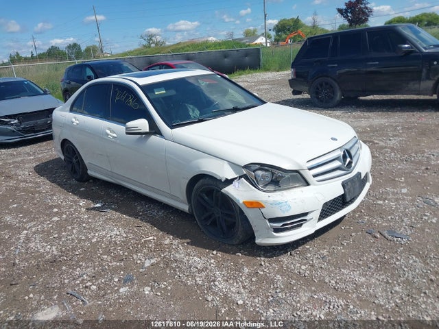 2012 Mercedes-benz C 250 4matic მანქანა იყიდება აუქციონზე, vin: WDDGF8FB5CA738370, აუქციონის ნომერი: 12617810