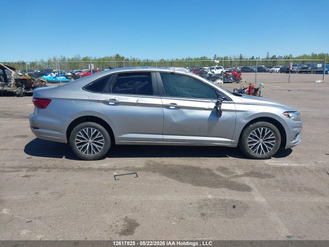2021 Volkswagen Jetta Highline მანქანა იყიდება აუქციონზე, vin: 3VWE57BU7MM049454, აუქციონის ნომერი: 12617825