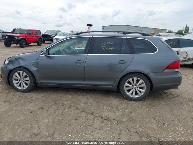 12617861 :رقم المزاد ، 3VWKX7AJ2EM627630 vin ، 2014 Volkswagen Golf 2.5l Comfortline/2.5l Trendline/2.5l Wolfsburg Edition مزاد بيع