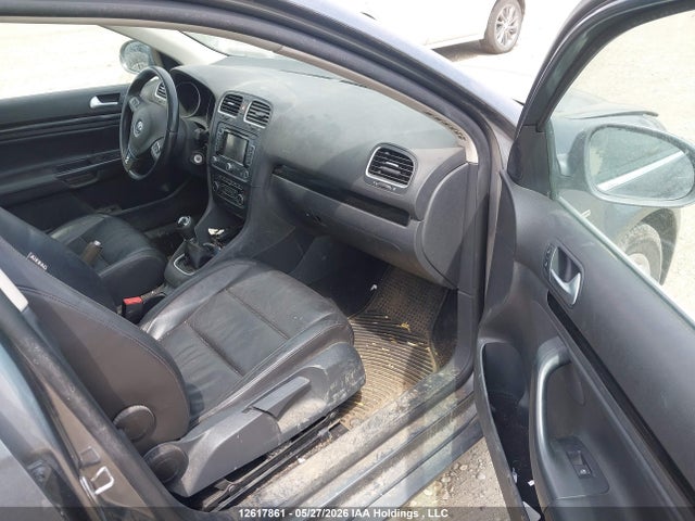 12617861 :رقم المزاد ، 3VWKX7AJ2EM627630 vin ، 2014 Volkswagen Golf 2.5l Comfortline/2.5l Trendline/2.5l Wolfsburg Edition مزاد بيع