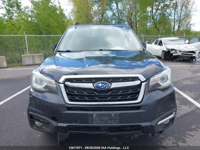 12617871 :رقم المزاد ، JF2SJESC6HH808734 vin ، 2017 Subaru Forester 2.5i Touring مزاد بيع
