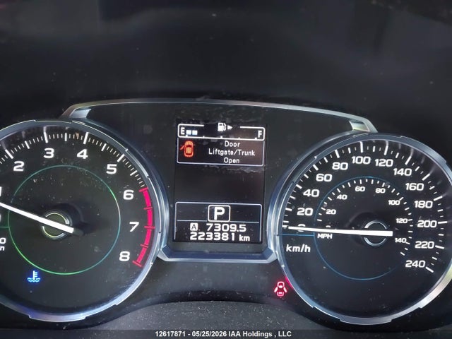 12617871 :رقم المزاد ، JF2SJESC6HH808734 vin ، 2017 Subaru Forester 2.5i Touring مزاد بيع