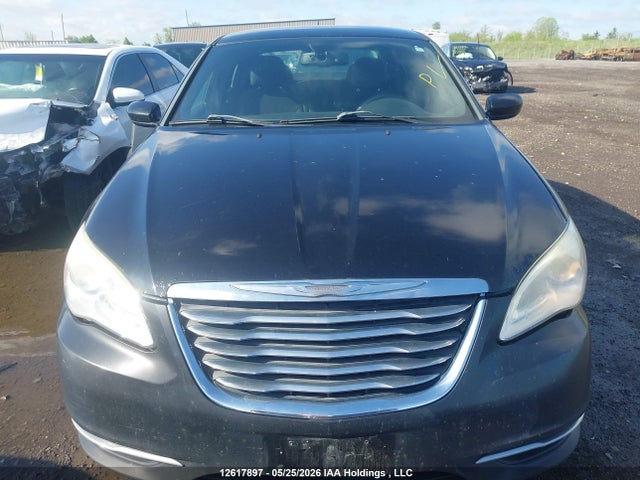 Продажа на аукционе авто 2013 Chrysler 200 Lx, vin: 1C3CCBAB6DN692343, номер лота: 12617897