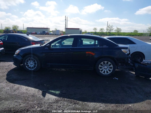 Продажа на аукционе авто 2013 Chrysler 200 Lx, vin: 1C3CCBAB6DN692343, номер лота: 12617897