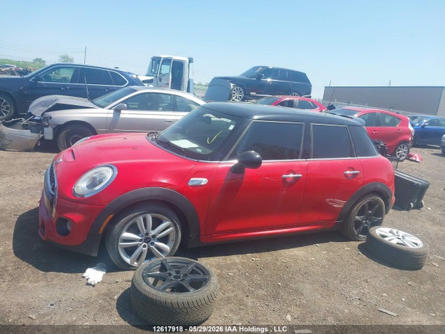 Mini 5 Door Cooper S 2015 WMWXU3C51F2B62549 Image 14