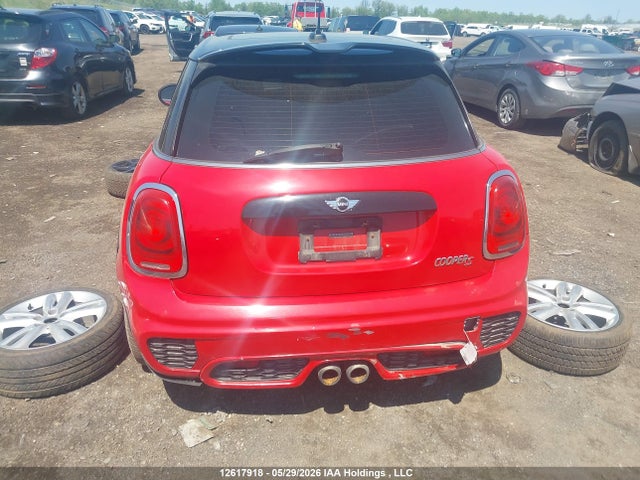 Mini 5 Door Cooper S 2015 WMWXU3C51F2B62549 Image 16