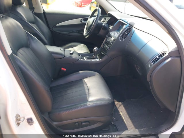 JN1BJ0RR9HM408432 Infiniti QX50