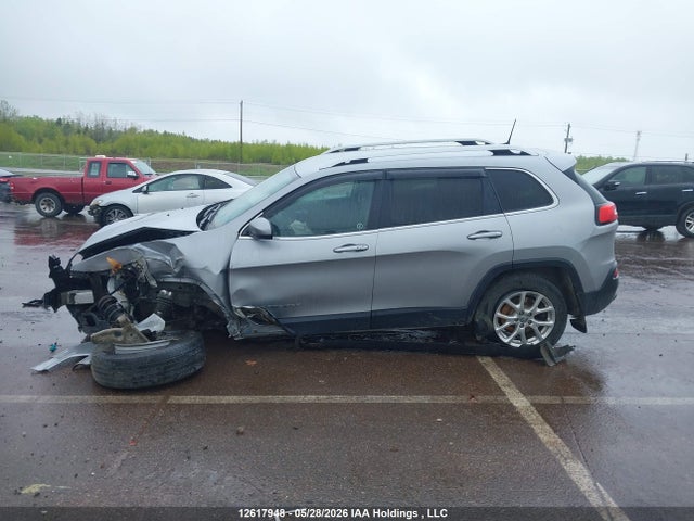 Продажа на аукционе авто 2016 Jeep Cherokee Latitude, vin: 1C4PJMCS8GW201992, номер лота: 12617948