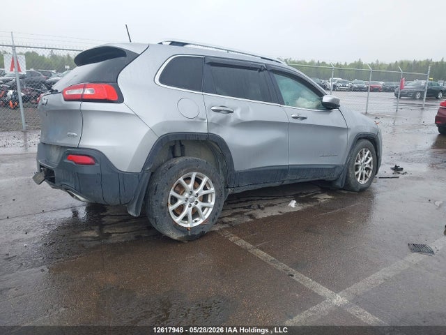Jeep Cherokee Latitude 2016 1C4PJMCS8GW201992 Image 4