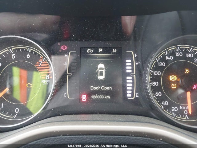 Продажа на аукционе авто 2016 Jeep Cherokee Latitude, vin: 1C4PJMCS8GW201992, номер лота: 12617948