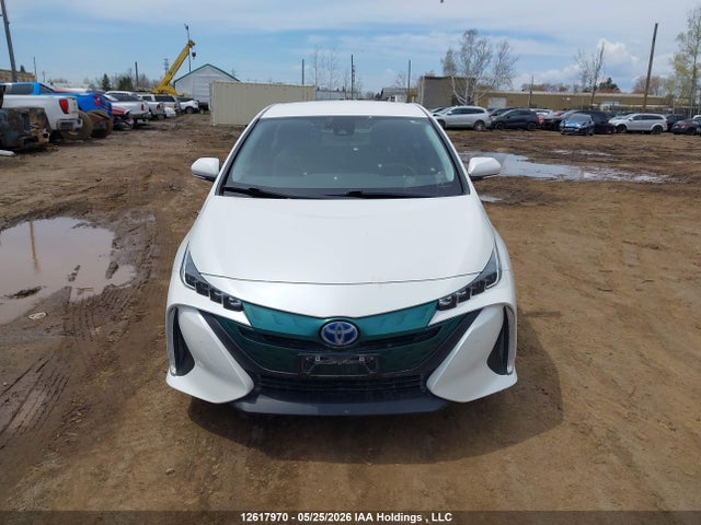 Toyota Prius Prime Upgrade 2018 JTDKARFP7J3078497 Image 13