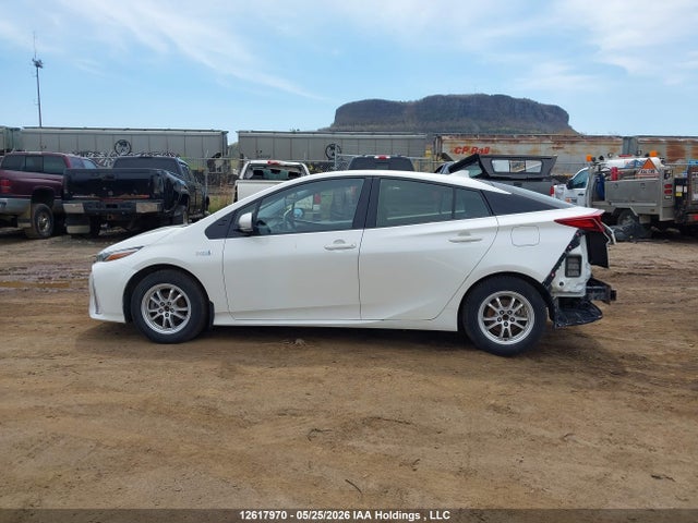 Toyota Prius Prime Upgrade 2018 JTDKARFP7J3078497 Image 15