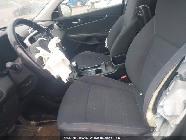 5XYPGDA58JG390059 KIA Sorento 3.3l Lx