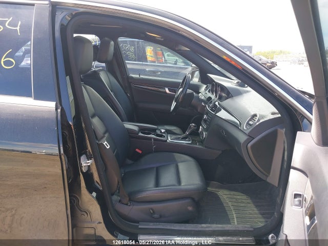 Продажа на аукционе авто 2013 Mercedes-benz C 300 4matic, vin: WDDGF8AB8DG146516, номер лота: 12618054