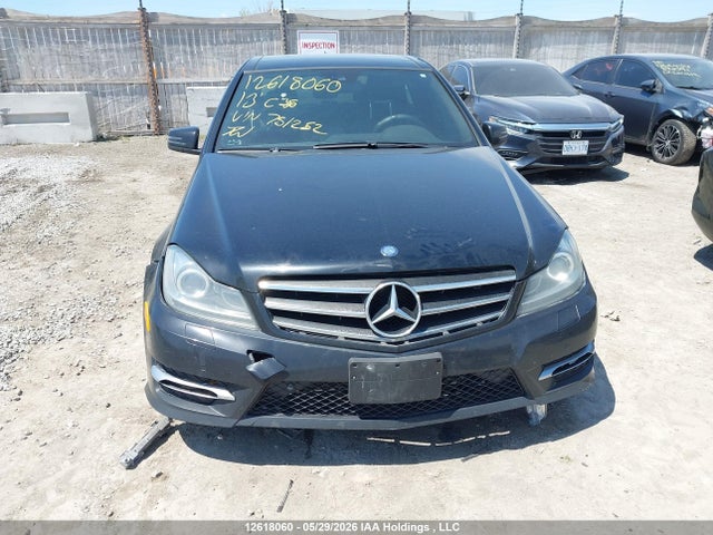 12618060 :رقم المزاد ، WDDGF8JB8DA751252 vin ، 2013 Mercedes-benz C 350 4matic مزاد بيع