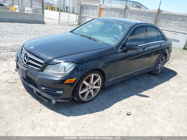 12618060 :رقم المزاد ، WDDGF8JB8DA751252 vin ، 2013 Mercedes-benz C 350 4matic مزاد بيع