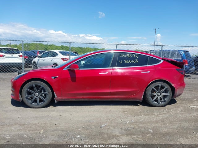 12618072 :رقم المزاد ، 5YJ3E1EBXKF366163 vin ، 2019 Tesla Model 3 Long Range/performance مزاد بيع