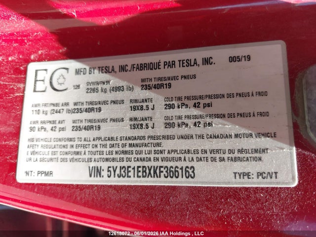 12618072 :رقم المزاد ، 5YJ3E1EBXKF366163 vin ، 2019 Tesla Model 3 Long Range/performance مزاد بيع