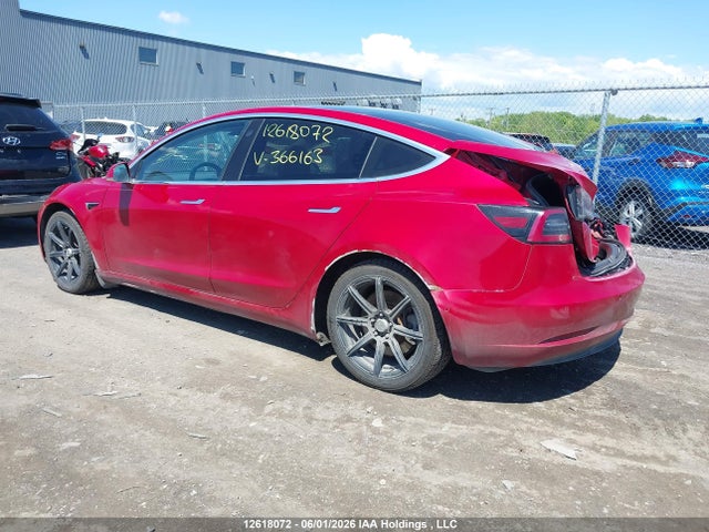 12618072 :رقم المزاد ، 5YJ3E1EBXKF366163 vin ، 2019 Tesla Model 3 Long Range/performance مزاد بيع