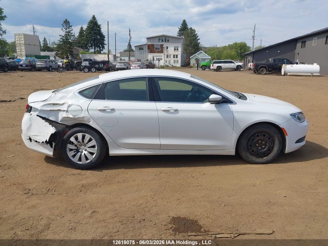 Продаж на аукціоні авто 2016 Chrysler 200 Lx, vin: 1C3CCCFB7GN130888, номер лоту: 12618075