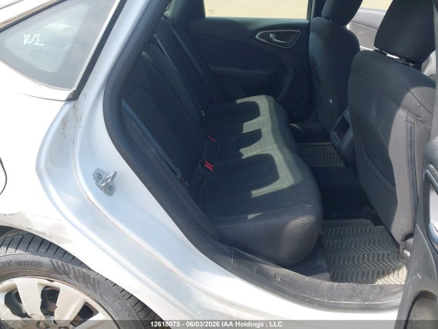 Продаж на аукціоні авто 2016 Chrysler 200 Lx, vin: 1C3CCCFB7GN130888, номер лоту: 12618075