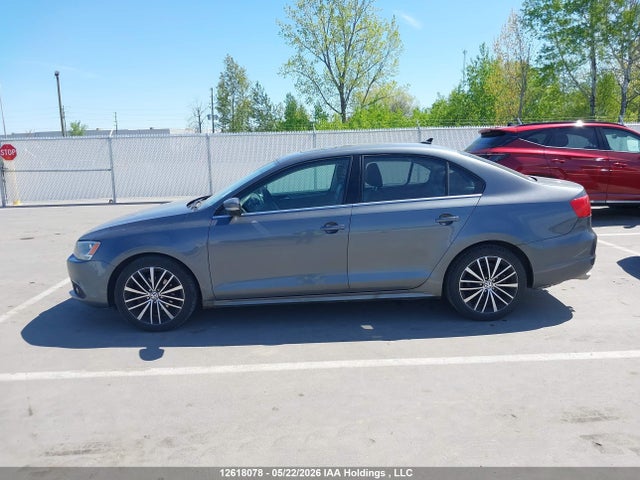 Aukcja sprzedaży 2014 Volkswagen Jetta 1.8 Tsi Highline, vin: 3VWL07AJ0EM268075, numer aukcji: 12618078