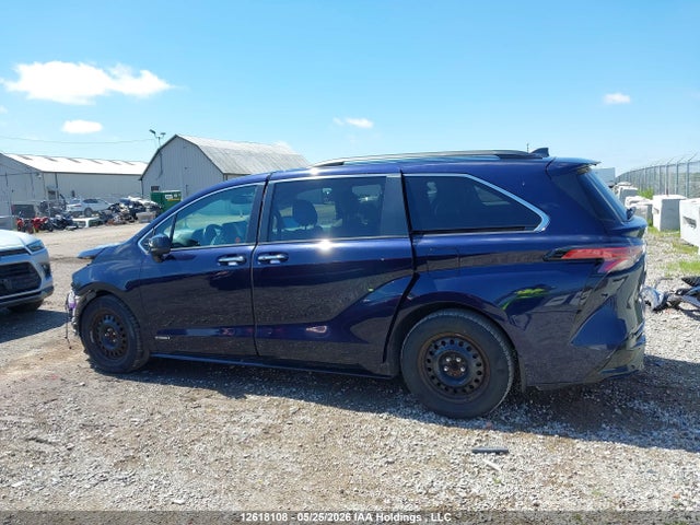 2021 Toyota Sienna Le/xle/xse/limited/platinum მანქანა იყიდება აუქციონზე, vin: 5TDGRKECXMS045937, აუქციონის ნომერი: 12618108