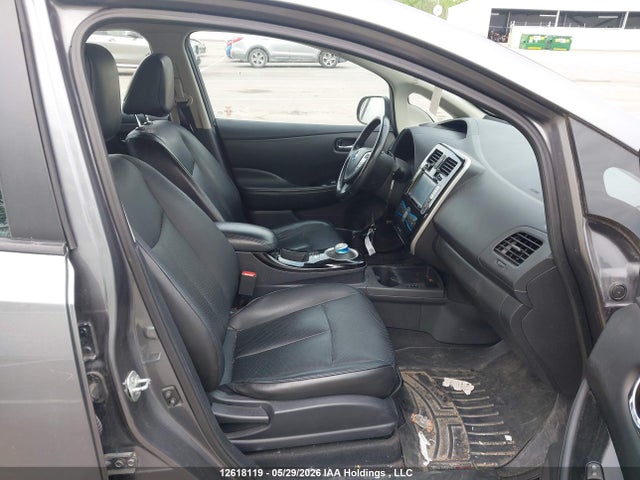12618119 :رقم المزاد ، 1N4AZ0CP0FC302095 vin ، 2015 Nissan Leaf مزاد بيع