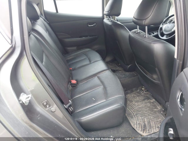 12618119 :رقم المزاد ، 1N4AZ0CP0FC302095 vin ، 2015 Nissan Leaf مزاد بيع