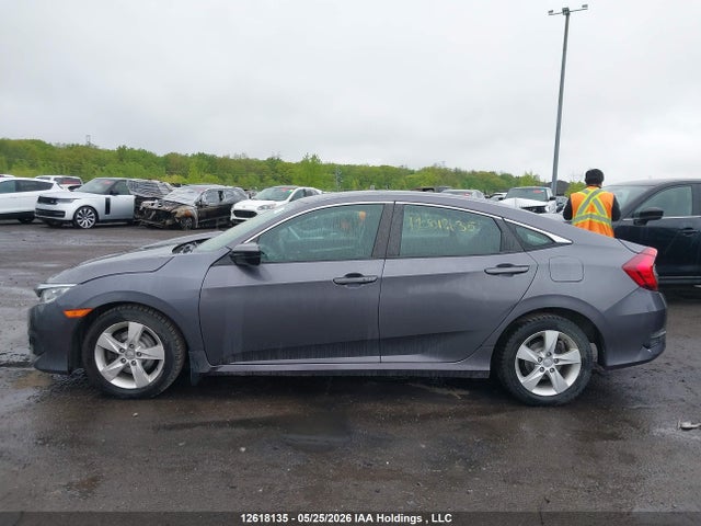 Honda Civic 2018 2HGFC2F86JH010962 Image 14