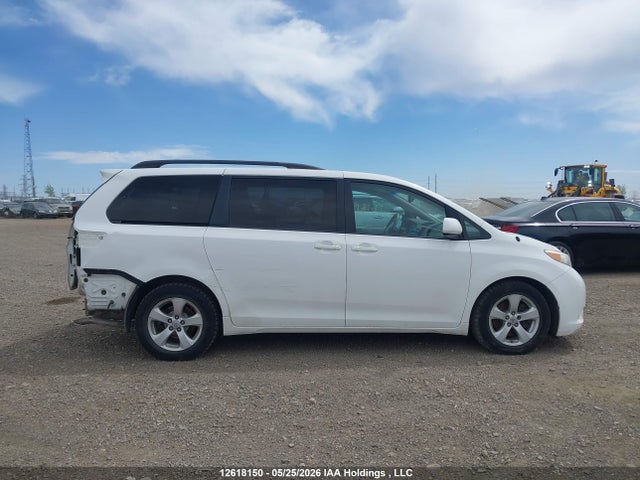 Auction sale of the 2014 Toyota Sienna Le, vin: 5TDKK3DC2ES495606, lot number: 12618150