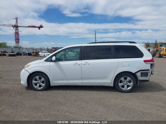 Auction sale of the 2014 Toyota Sienna Le, vin: 5TDKK3DC2ES495606, lot number: 12618150