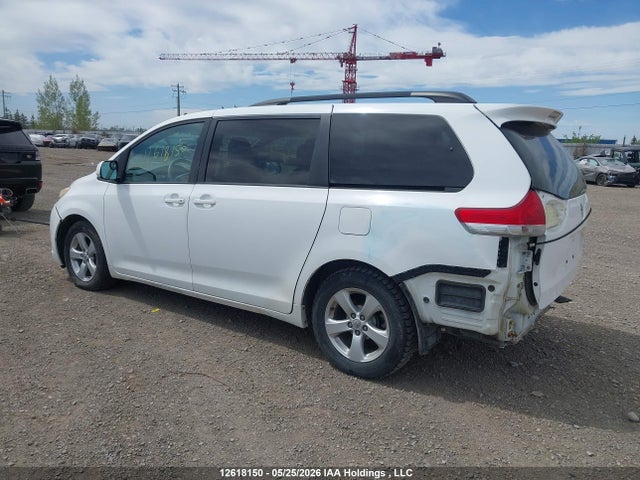 Auction sale of the 2014 Toyota Sienna Le, vin: 5TDKK3DC2ES495606, lot number: 12618150