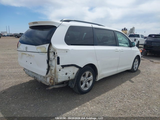 Auction sale of the 2014 Toyota Sienna Le, vin: 5TDKK3DC2ES495606, lot number: 12618150