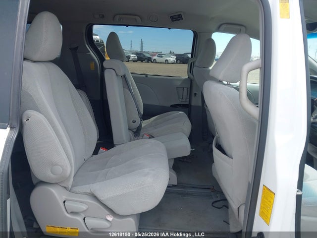 Auction sale of the 2014 Toyota Sienna Le, vin: 5TDKK3DC2ES495606, lot number: 12618150