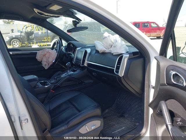 Aukcja sprzedaży 2017 Porsche Cayenne S, vin: WP1AB2A23HLA52967, numer aukcji: 12618153