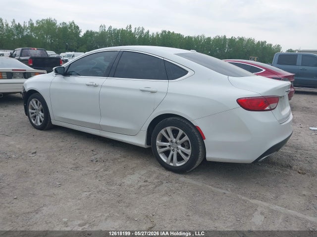 12618199 :رقم المزاد ، 1C3CCCAG0FN524069 vin ، 2015 Chrysler 200 مزاد بيع