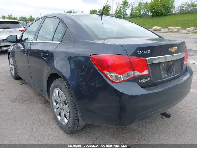 Chevrolet Cruze 2014 1G1PC5SB3E7334676 Image 3