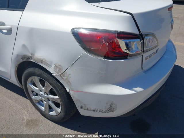 Продажа на аукционе авто 2011 Mazda Mazda3, vin: JM1BL1UF6B1389194, номер лота: 12618231